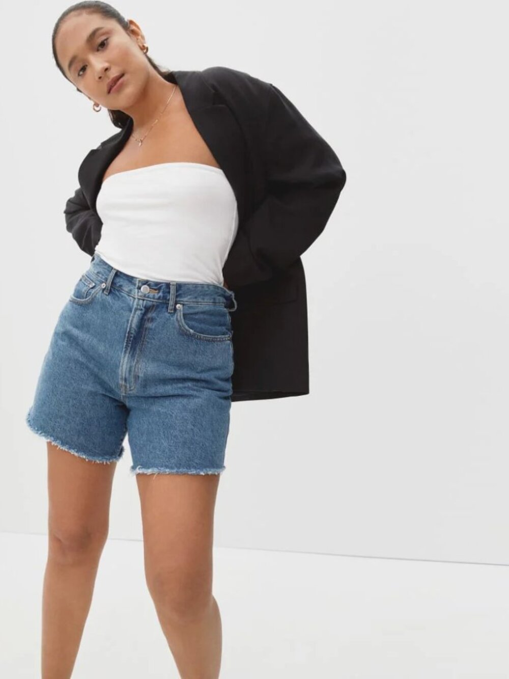 EVERLANE Medium Blue A-Line Raw Hem Relaxed Straight Fit Denim Shorts, Size 30
